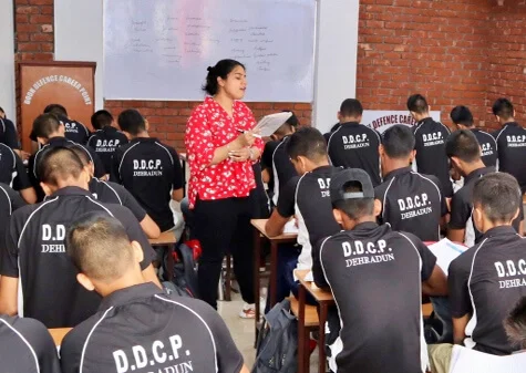DDCP faculty conducting an Indian Army written exam preparation class in Dehradun